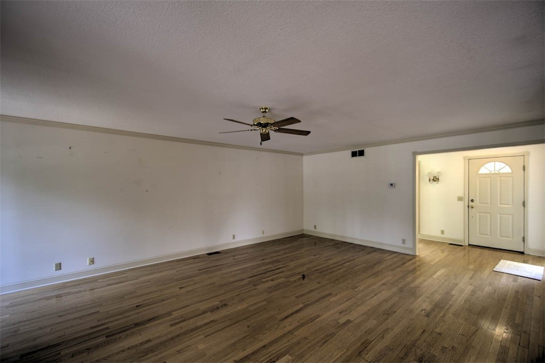 650 Glen Oak Drive Decatur, IL 62521 - Photo 10 of 44 Gallery Image 10