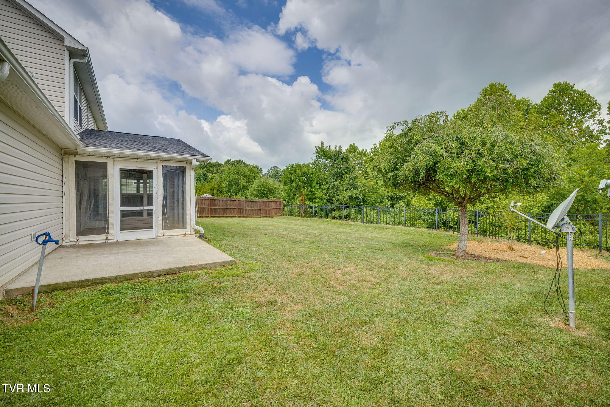 754 Candor Road Johnson City, TN 37615 - Photo 34 of 40 034