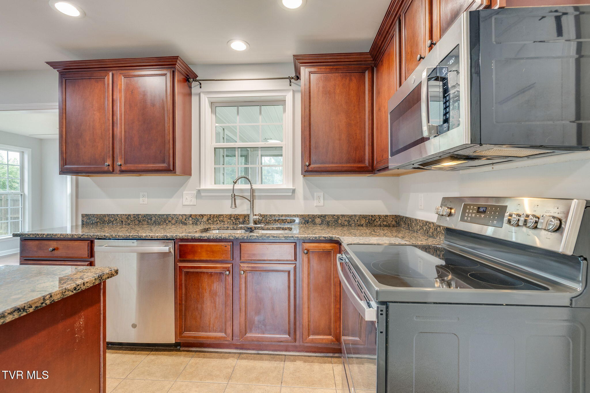 754 Candor Road Johnson City, TN 37615 - Photo 10 of 40 010