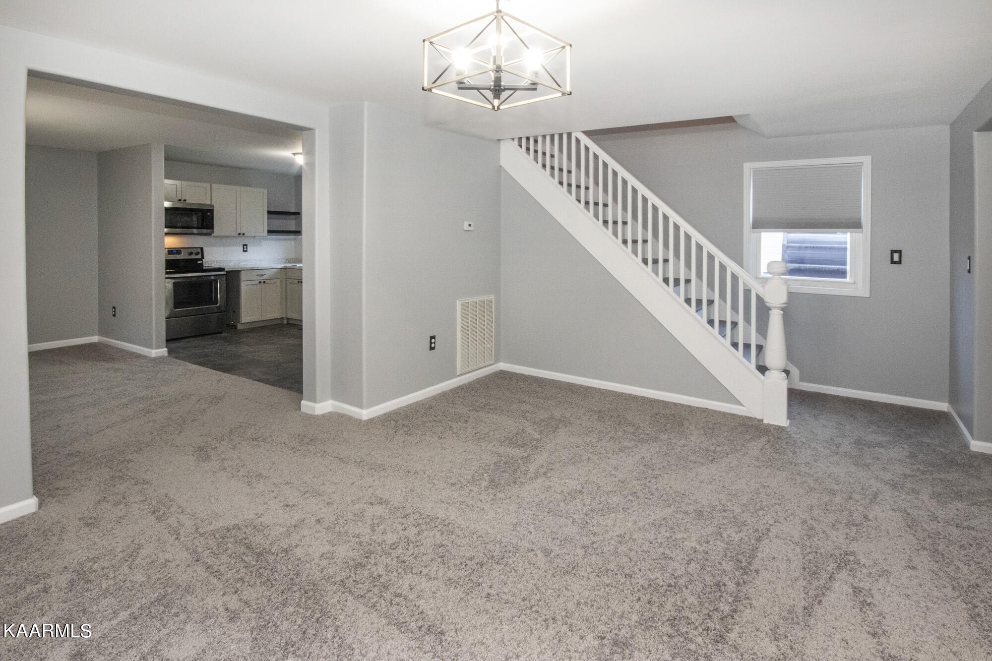 309 West Lincoln Road Alcoa, TN 37701 - Photo 7 of 33 Gallery Image 7