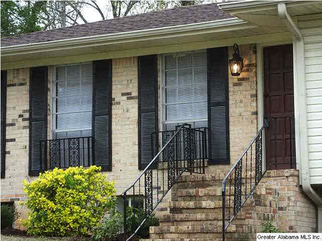 136 Pine Tree Circle Fairfield, AL 35064 - Photo 2 of 21