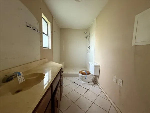 a view of a storage & utility room