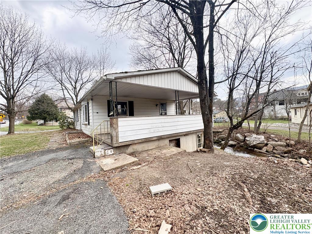 211 Fireline Road Bowmanstown, PA 18071 - Photo 2 of 13