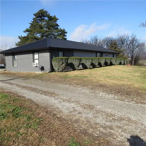 $415,000 | 8019 Northwest Sale Barn Road, Cameron, MO 64429
