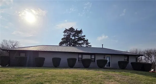 $415,000 | 8019 Northwest Sale Barn Road, Cameron, MO 64429