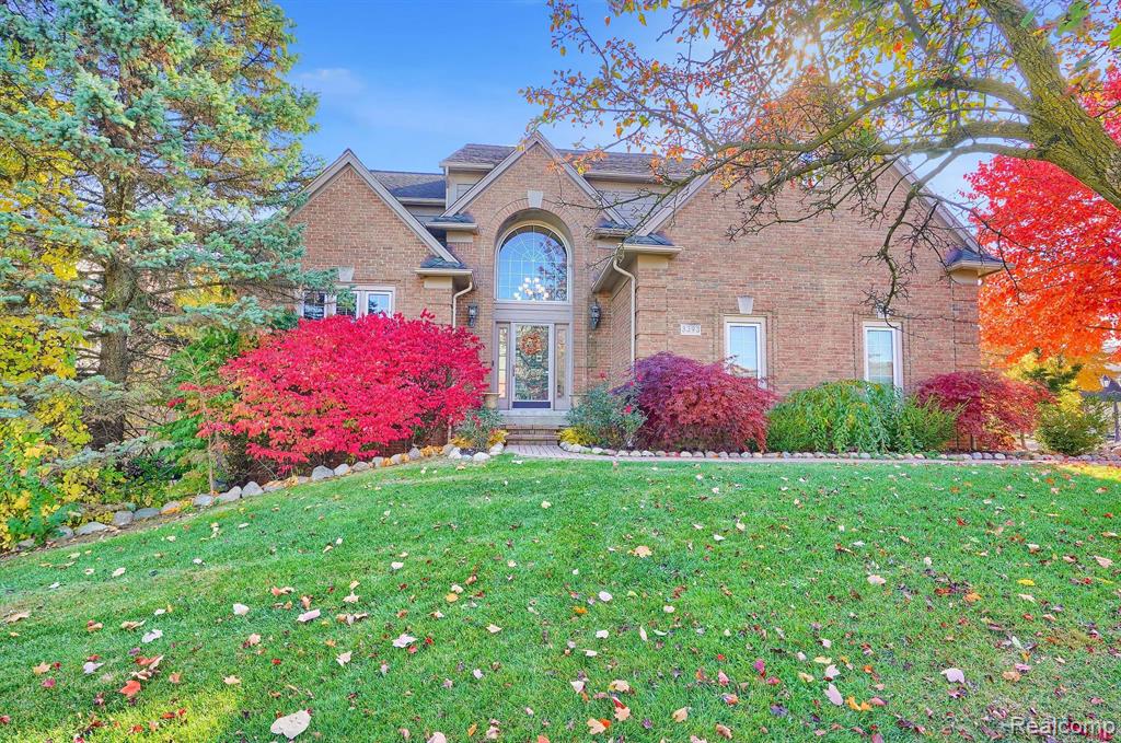 3393 Seminole Court Rochester Hills, MI 48309 - Photo 1 of 61