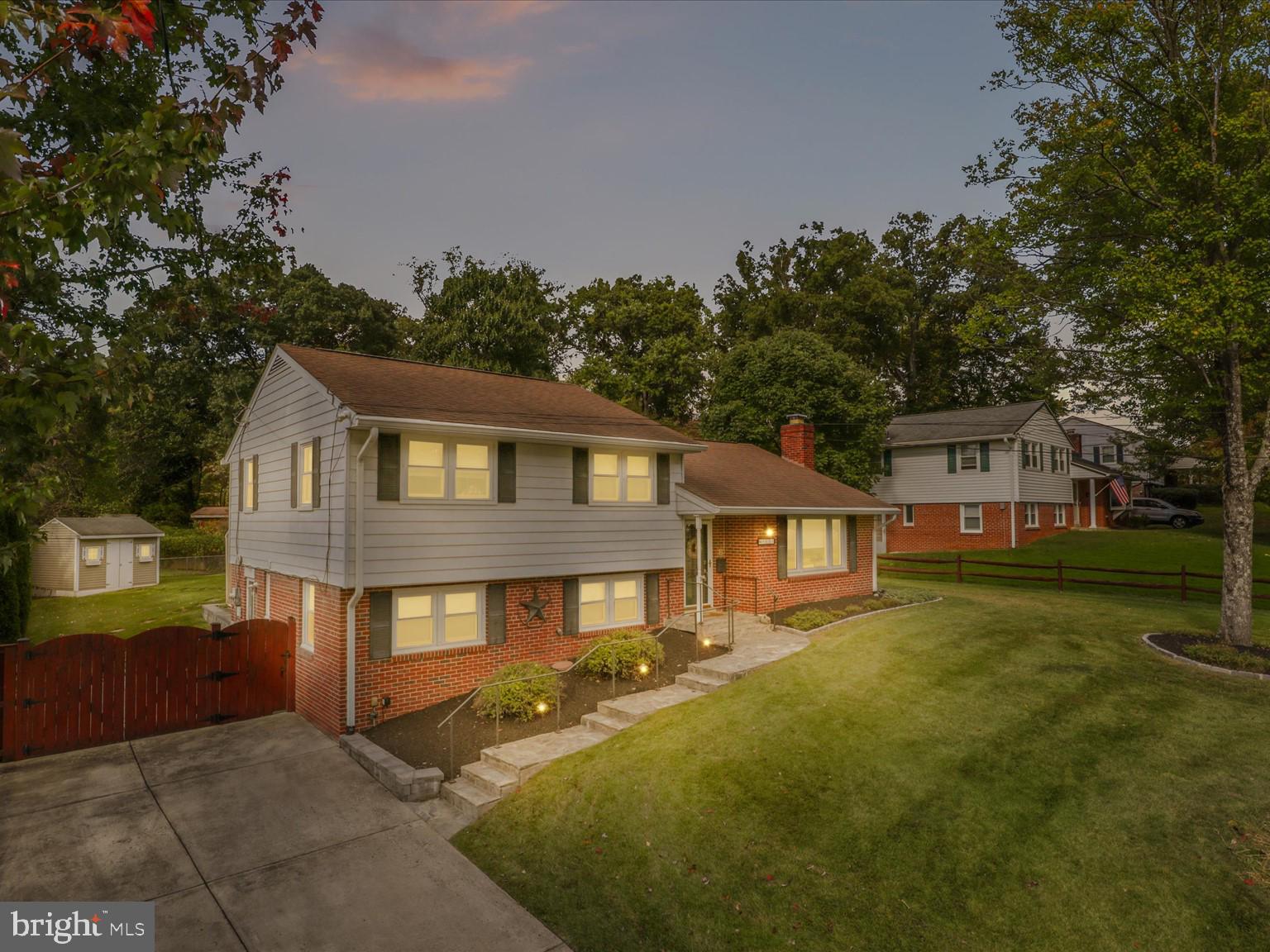 5633 Inverchapel Road Springfield, VA 22151 - Photo 2 of 43