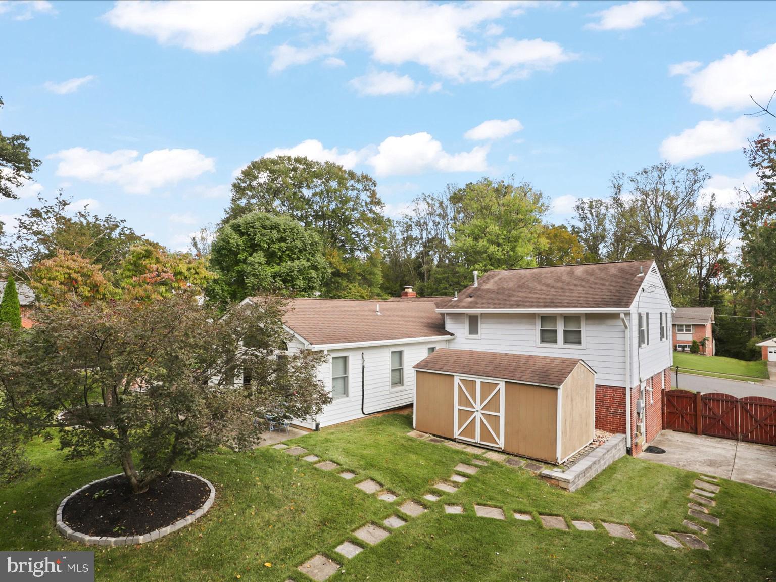 5633 Inverchapel Road Springfield, VA 22151 - Photo 37 of 43