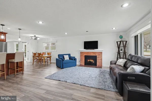 $885,000 | 5633 Inverchapel Road, Springfield, VA 22151