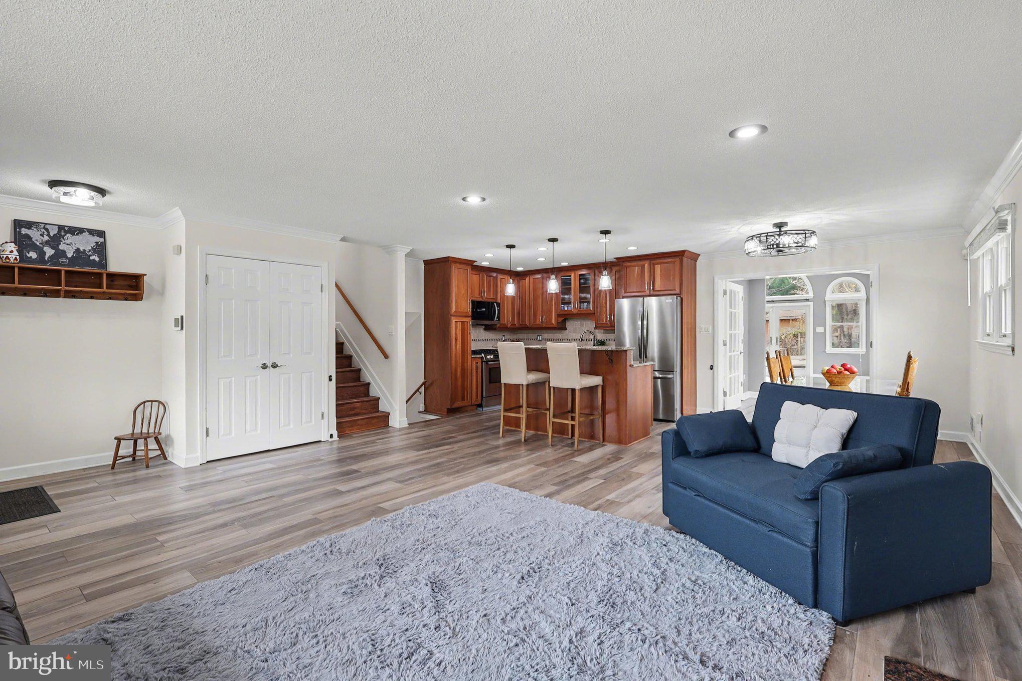 5633 Inverchapel Road Springfield, VA 22151 - Photo 7 of 43