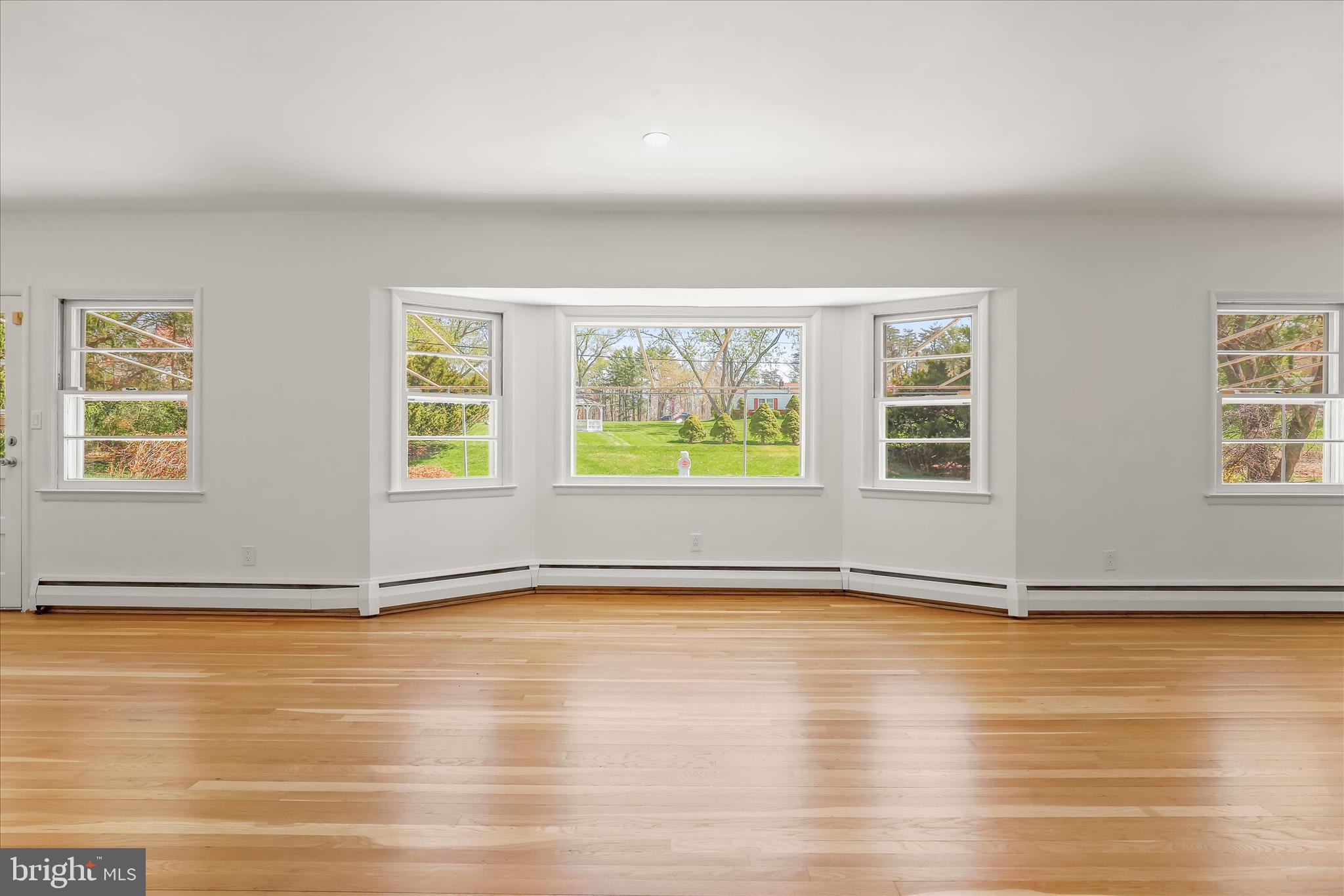 1910 Lyden Road Lutherville-Timonium, MD 21093 - Photo 8 of 51 White Oak Floors
