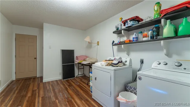 $1,350,000 | 1265 Singing Oaks Drive, Sunrise Beach, MO 65079