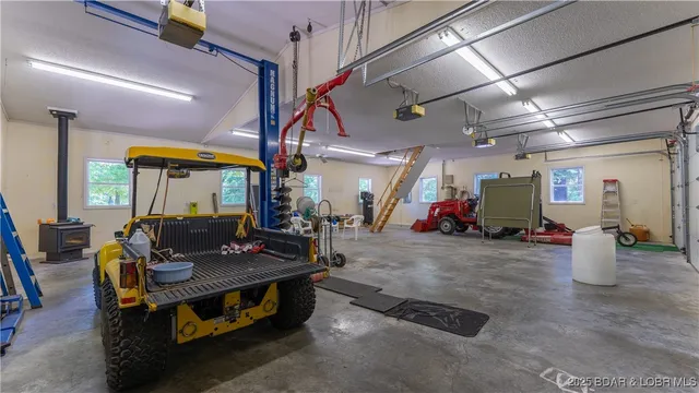 $1,350,000 | 1265 Singing Oaks Drive, Sunrise Beach, MO 65079