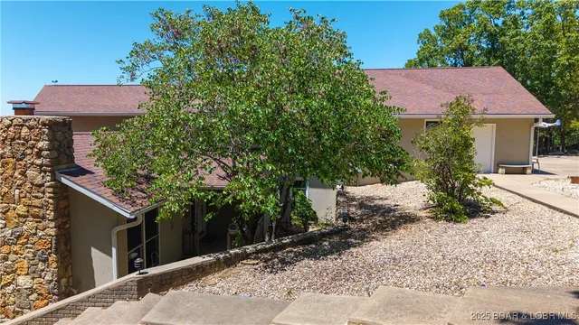 $1,350,000 | 1265 Singing Oaks Drive, Sunrise Beach, MO 65079