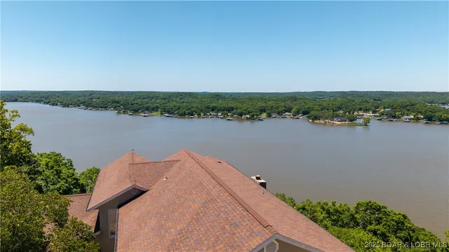 $1,350,000 | 1265 Singing Oaks Drive, Sunrise Beach, MO 65079