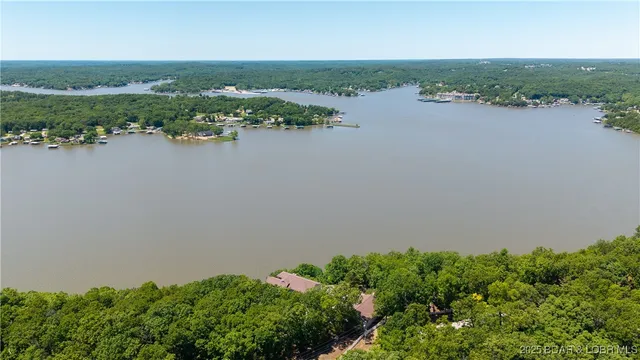 $1,350,000 | 1265 Singing Oaks Drive, Sunrise Beach, MO 65079