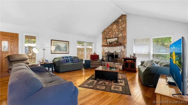 $1,350,000 | 1265 Singing Oaks Drive, Sunrise Beach, MO 65079