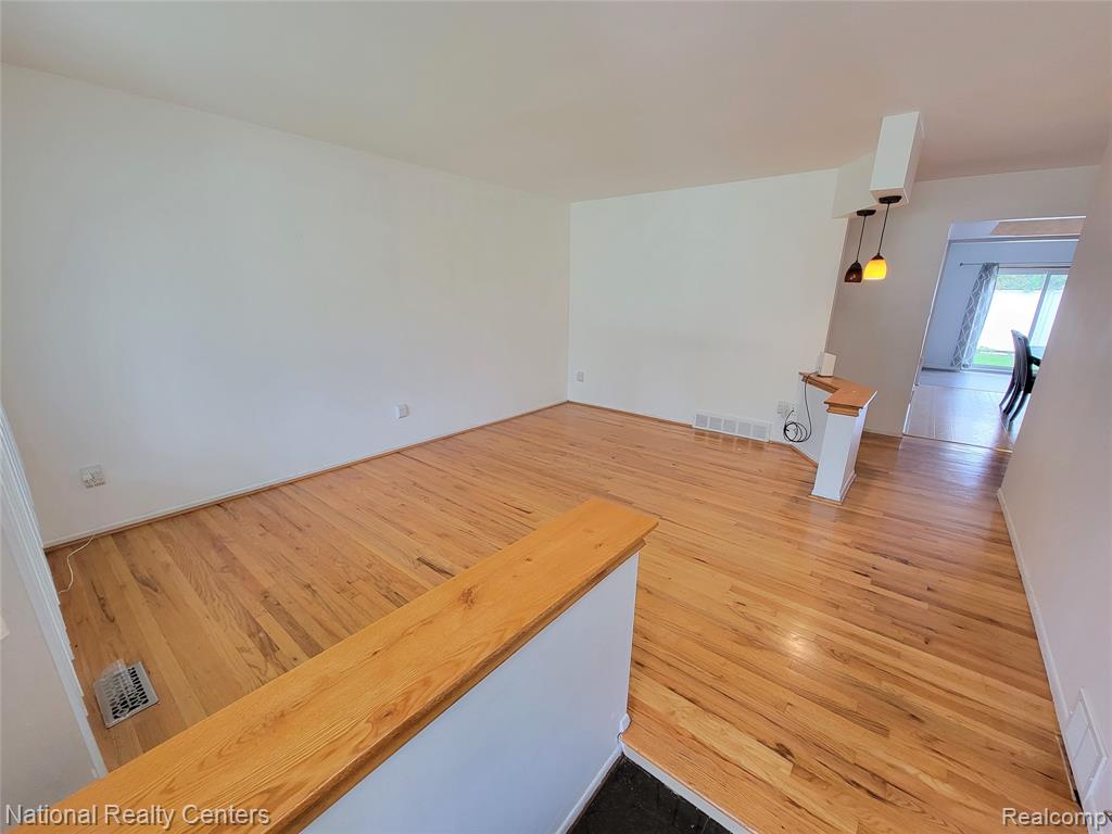 34305 Tyler Drive Sterling Heights, MI 48310 - Photo 17 of 29