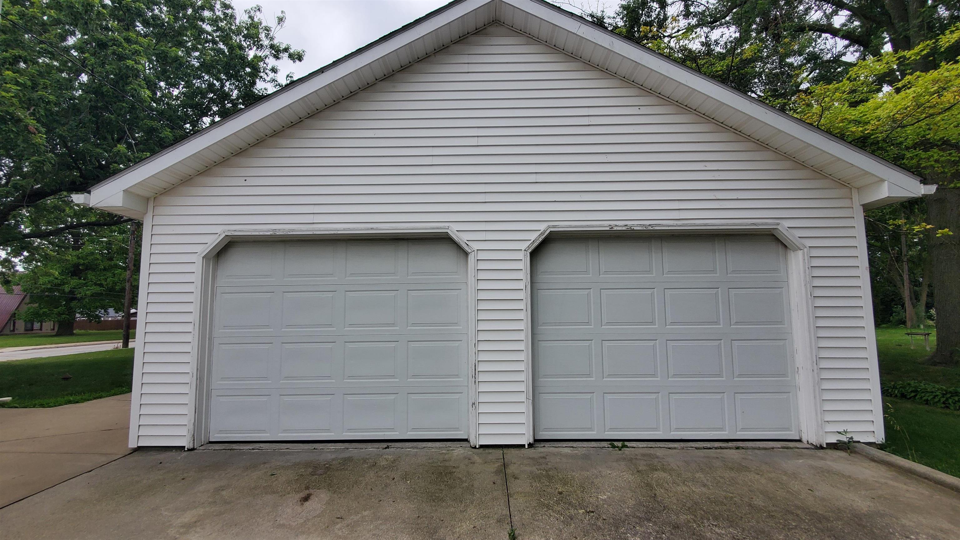 302 South Water Street Monroeville, IN 46773 - Photo 39 of 49
