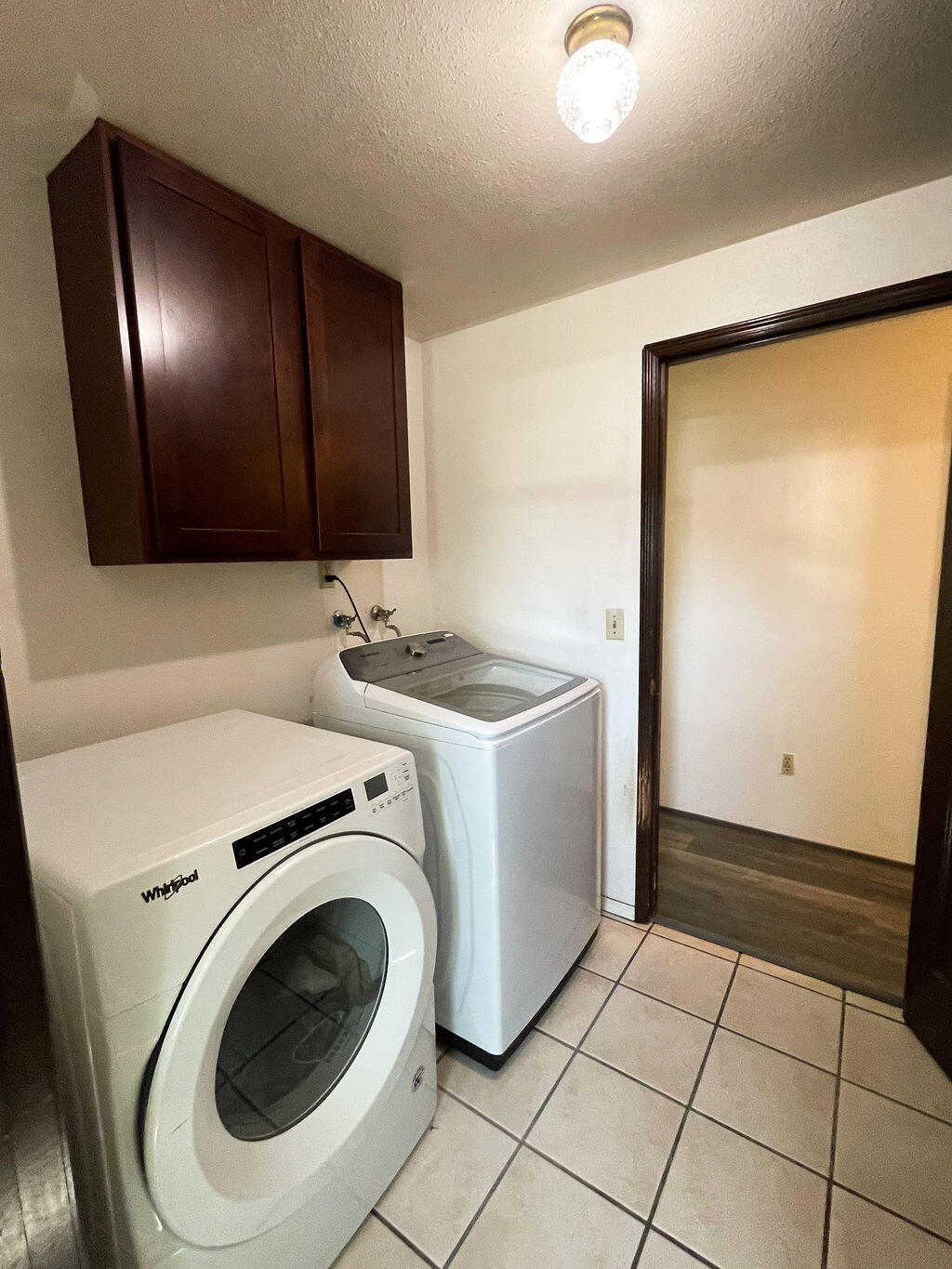 3037 Clearbrook Place Malin, OR 97632 - Photo 25 of 30 a utility room with dryer and washer