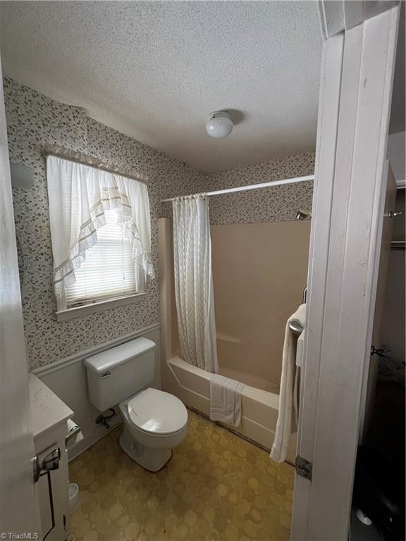 578 Lawrence Ridge Road Lewisville, NC 27023 - Photo 18 of 22 Primary on suite bath