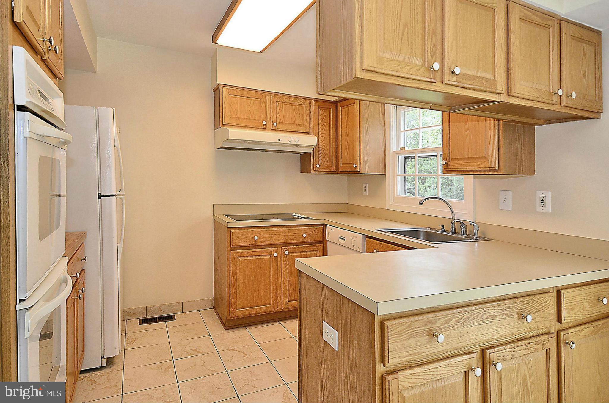2816 Bel Pre Road Silver Spring, MD 20906 - Photo 11 of 28 Kitchen