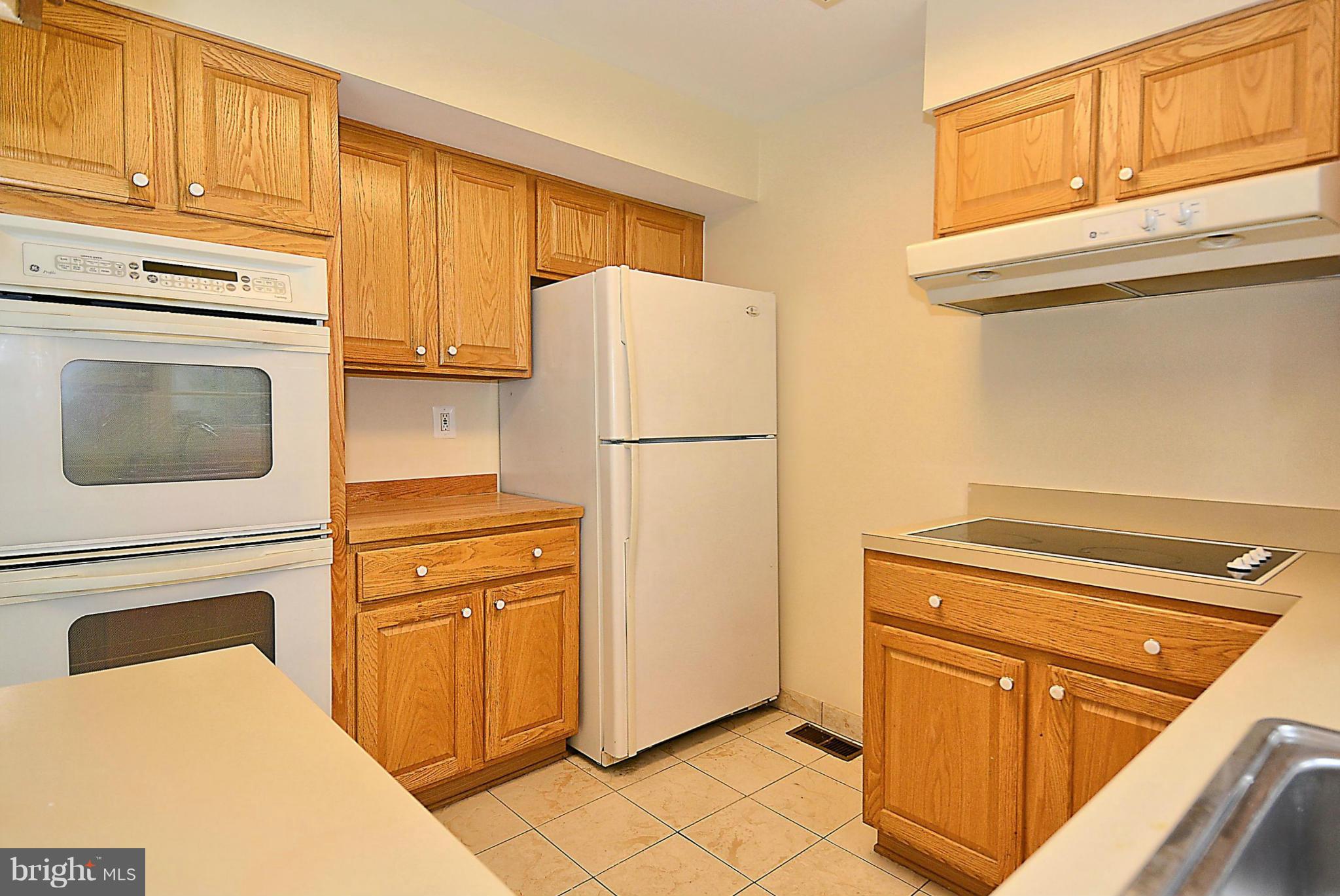 2816 Bel Pre Road Silver Spring, MD 20906 - Photo 12 of 28 Kitchen