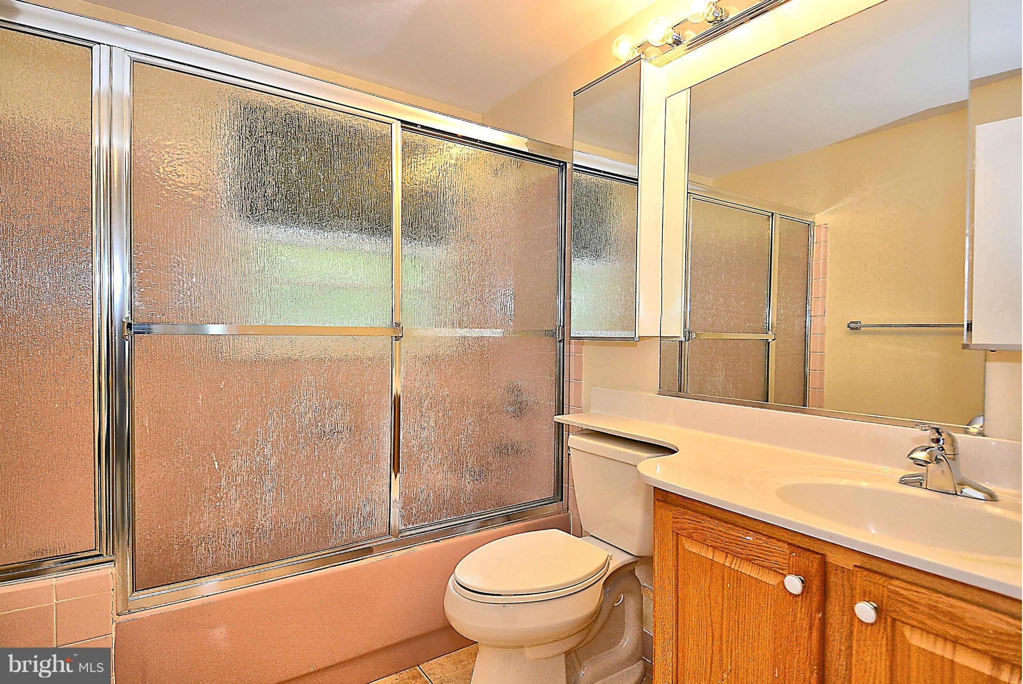 2816 Bel Pre Road Silver Spring, MD 20906 - Photo 21 of 28 Hall Bath