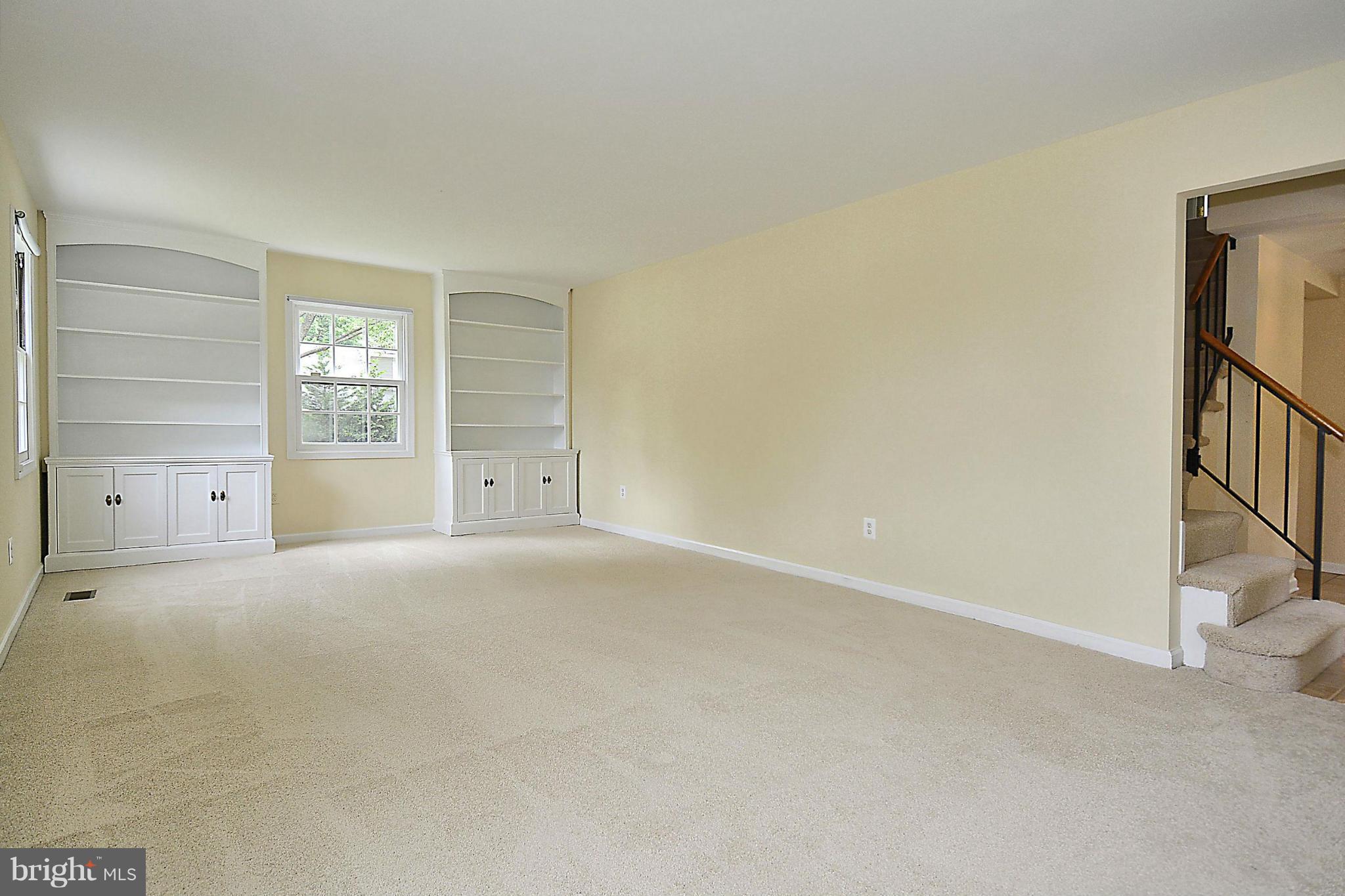 2816 Bel Pre Road Silver Spring, MD 20906 - Photo 5 of 28 Living Room