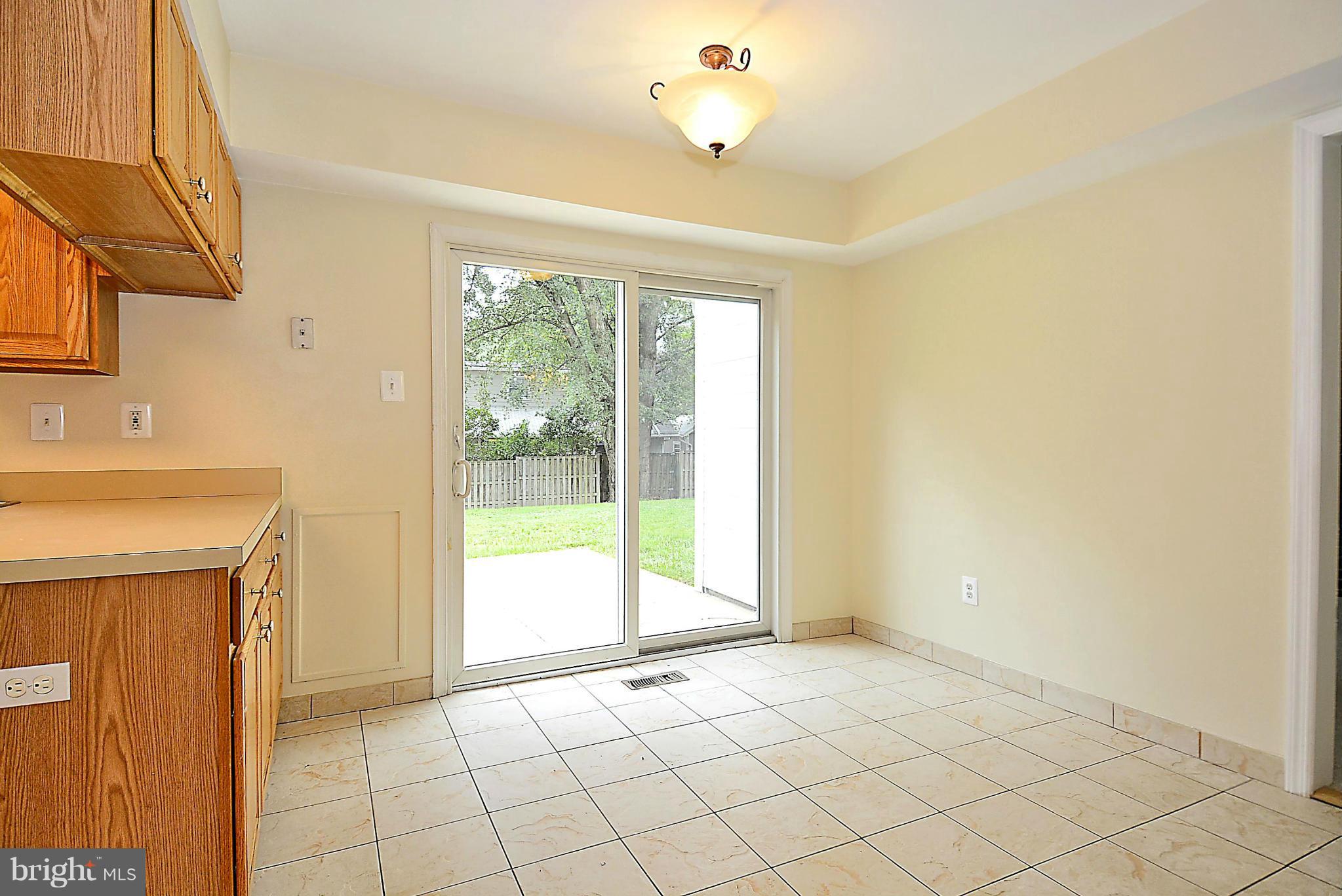 2816 Bel Pre Road Silver Spring, MD 20906 - Photo 9 of 28 Breakfast room