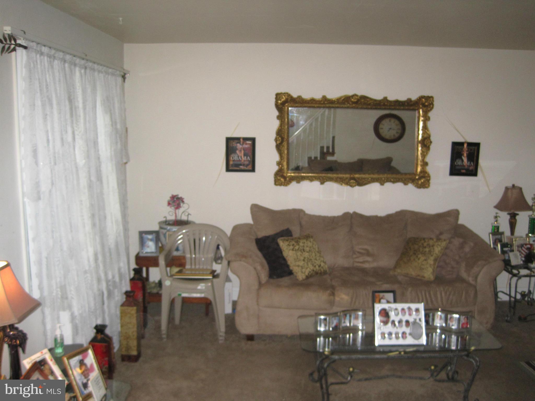 1905 Swansea Road Baltimore, MD 21239 - Photo 3 of 13 Living Room