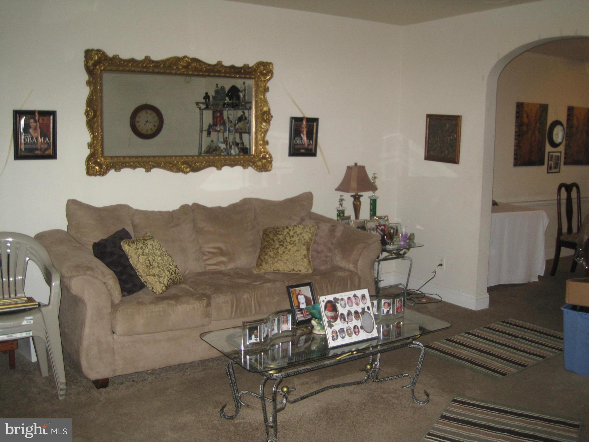 1905 Swansea Road Baltimore, MD 21239 - Photo 4 of 13 Living Room