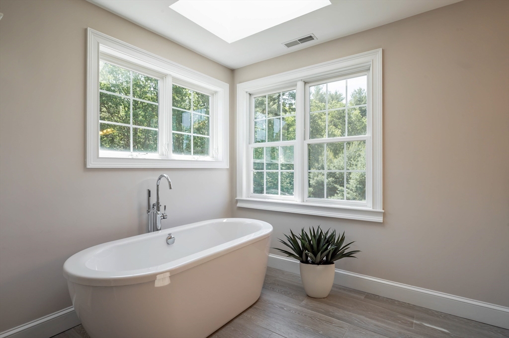 24 Tanglewood Drive Nashua, NH 03062 - Photo 21 of 41