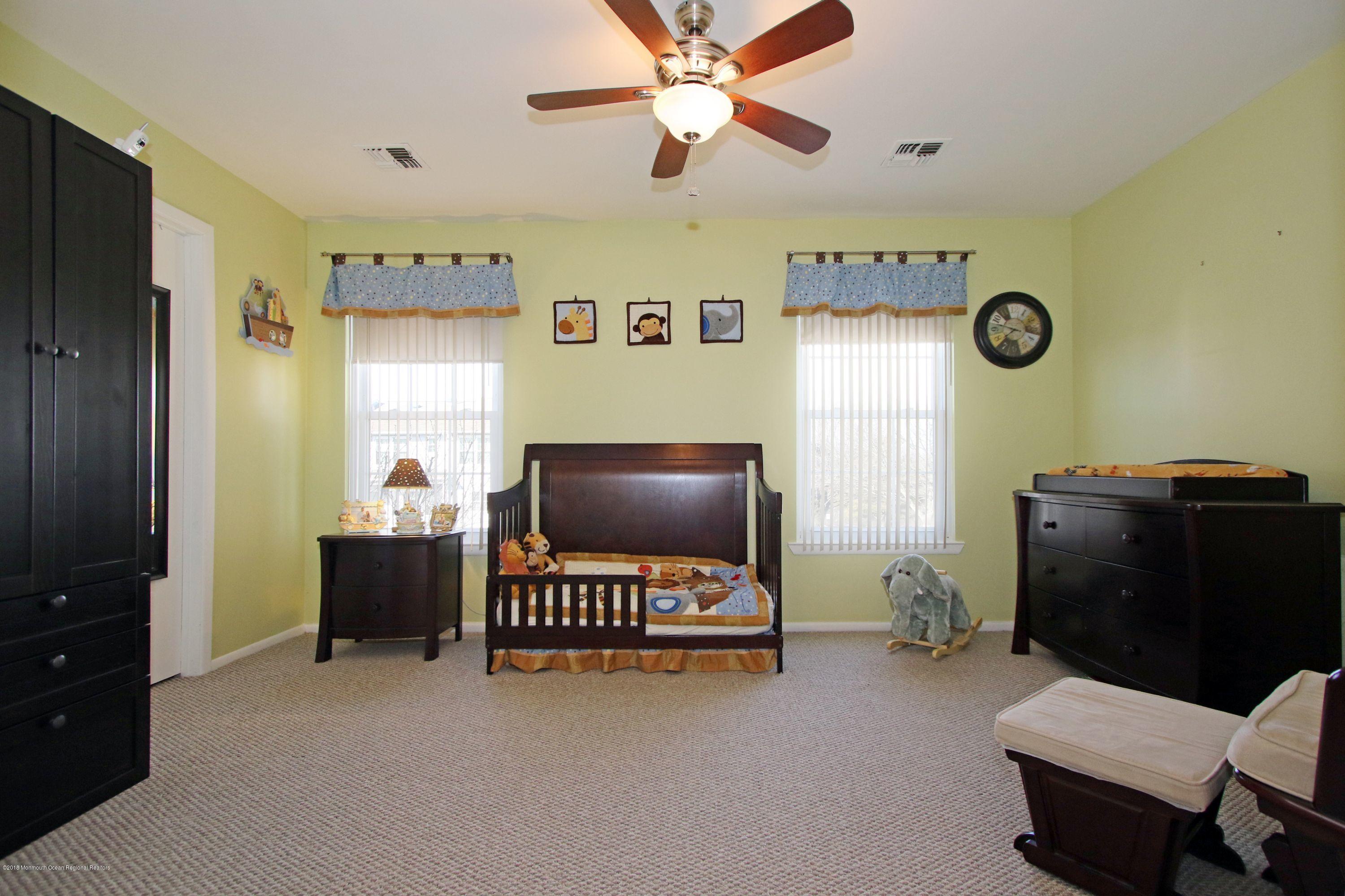 60 County Road, Unit F029 Cliffwood, NJ 07721 - Photo 27 of 33 2nd Bedroomwith bath
