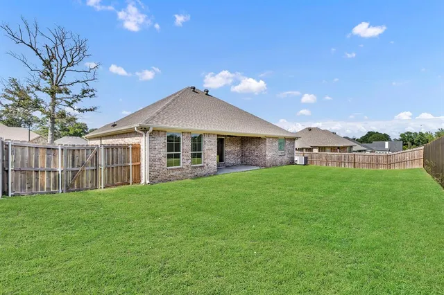 $275,000 | 114 Hay Meadow Drive, Winona, TX 75792
