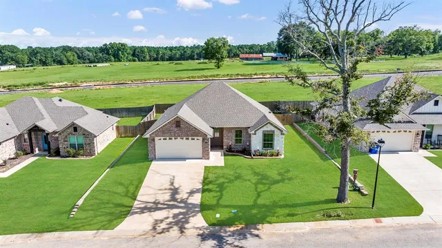 $275,000 | 114 Hay Meadow Drive, Winona, TX 75792