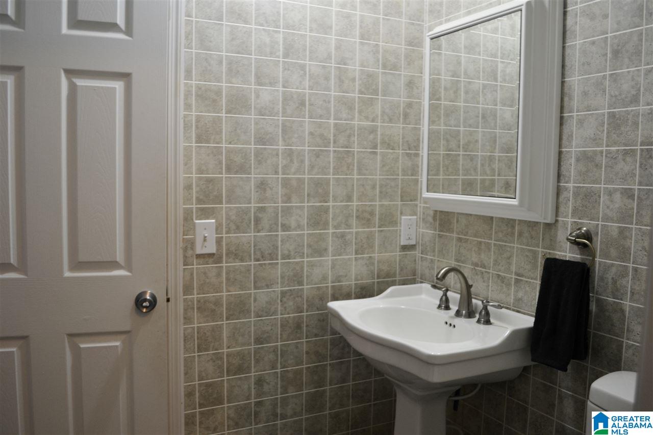 1090 Mountain Lake Road Warrior, AL 35180 - Photo 10 of 18