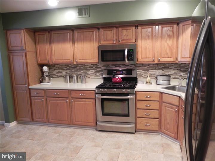 36 Main Street Chesterbrook, PA 19087 - Photo 8 of 25 Kitchen