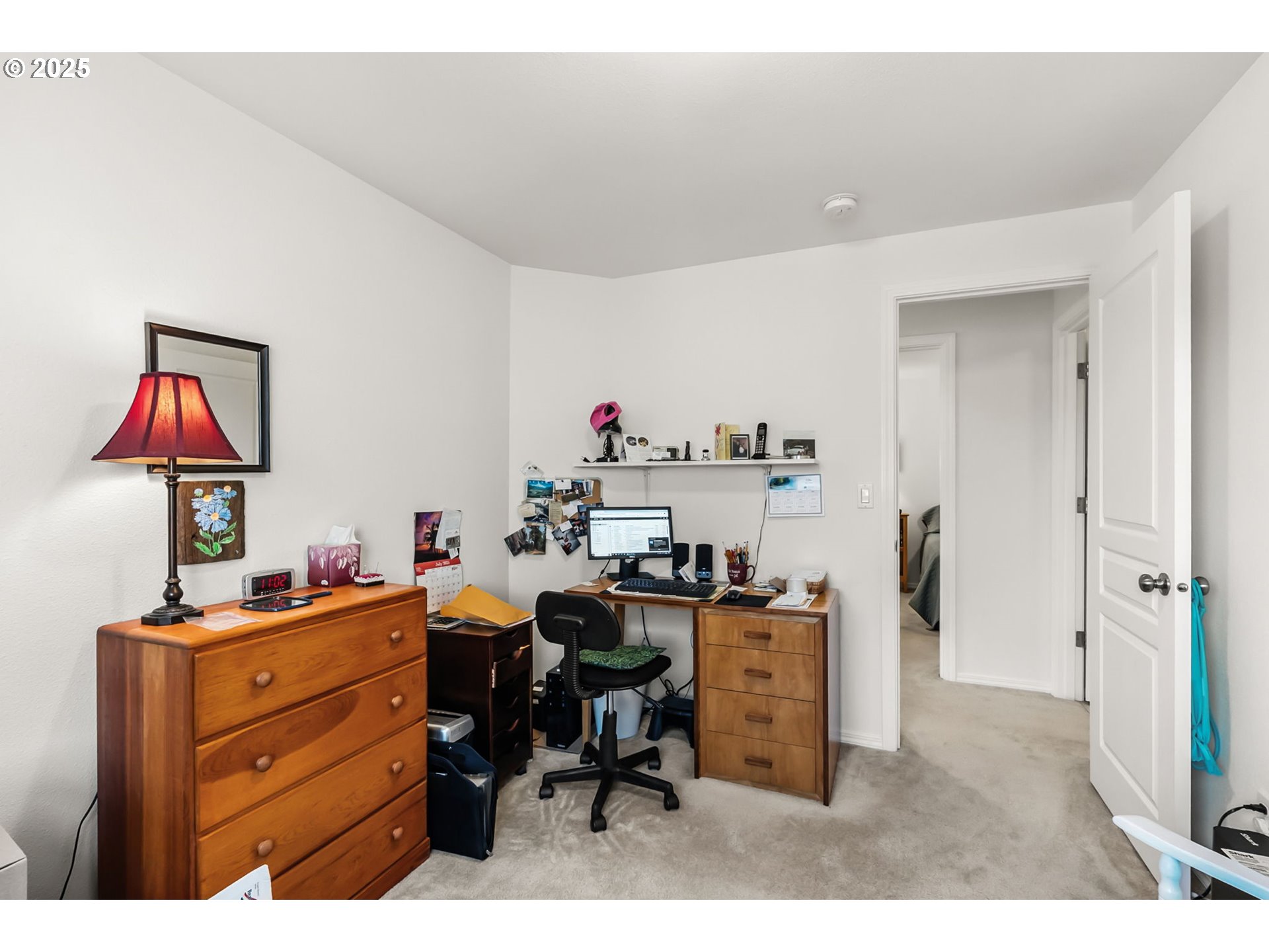 1933 South 58th Street Springfield, OR 97478 - Photo 21 of 32 a view of a workspace with furniture