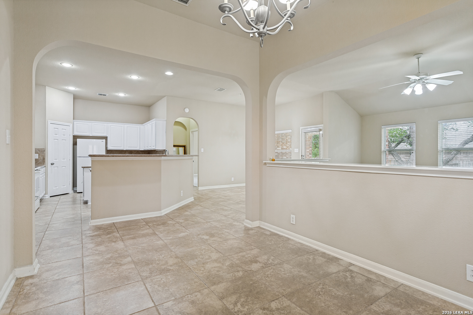 8910 Hanover Forest Helotes, TX 78023 - Photo 7 of 30