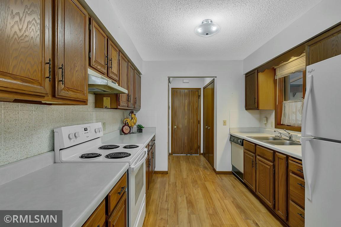 904 3rd Street North, Unit 10 Cold Spring, MN 56320 - Photo 5 of 19 Gallery Image 5