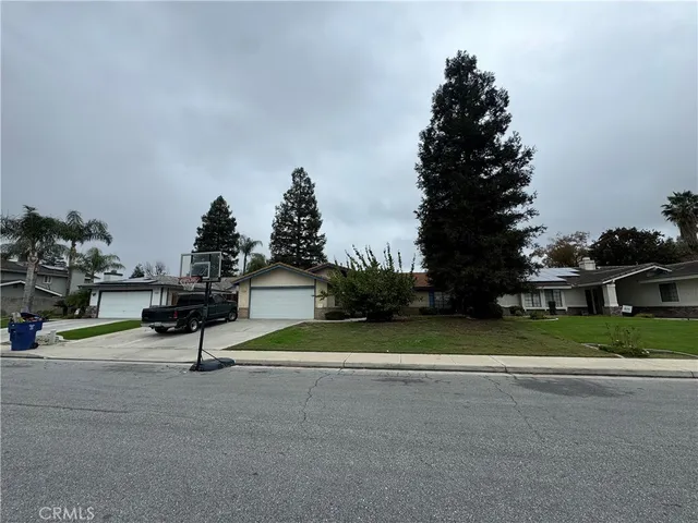 $450,000 | 6916 Bandolero Way, Bakersfield, CA 93308