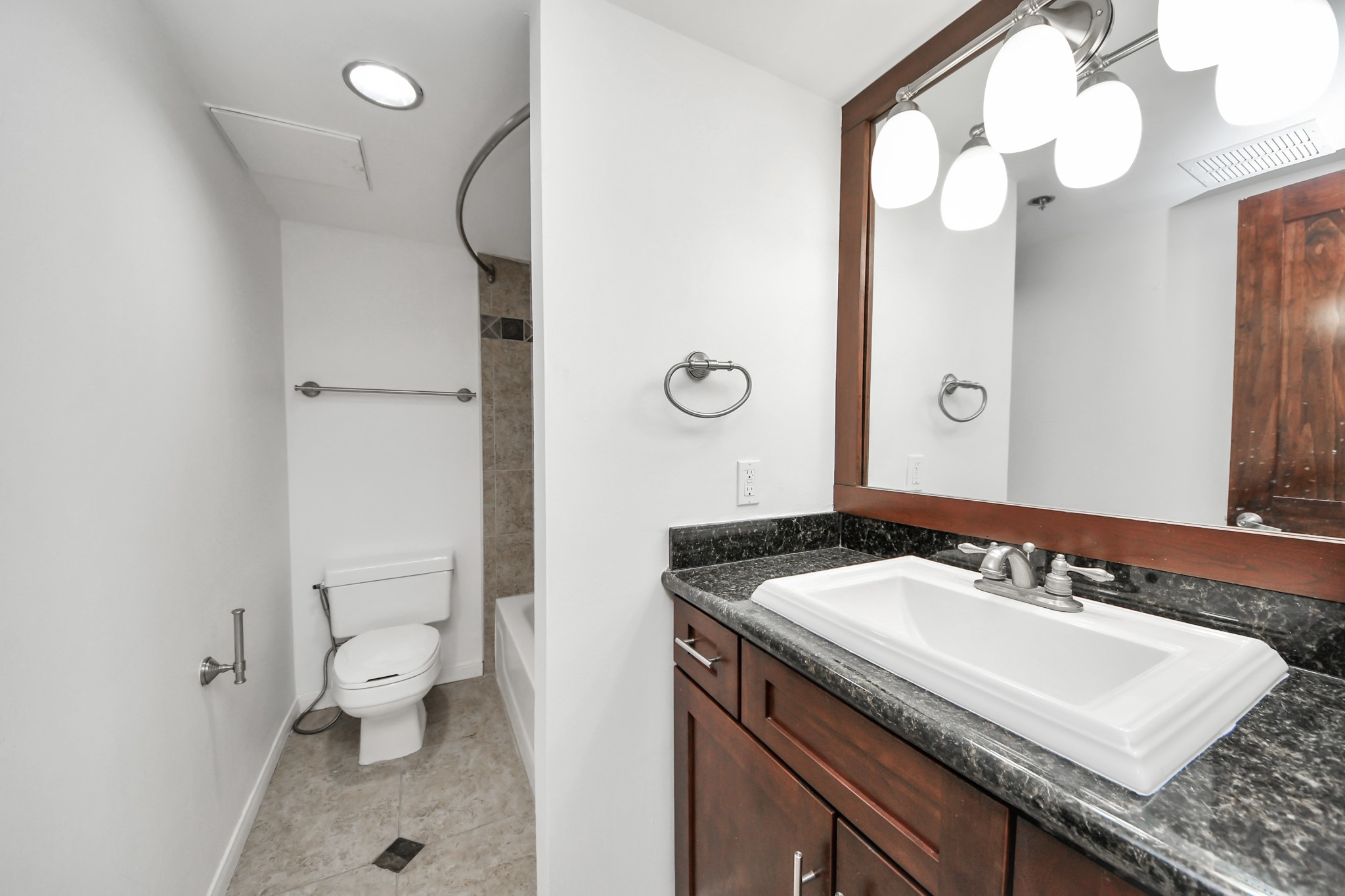 3525 Sage Road, Unit 1503 Houston, TX 77056 - Photo 11 of 44 Gallery Image 11