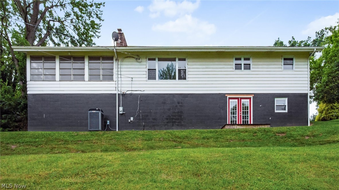 748 Ridgewood Drive Coshocton, OH 43812 - Photo 30 of 35