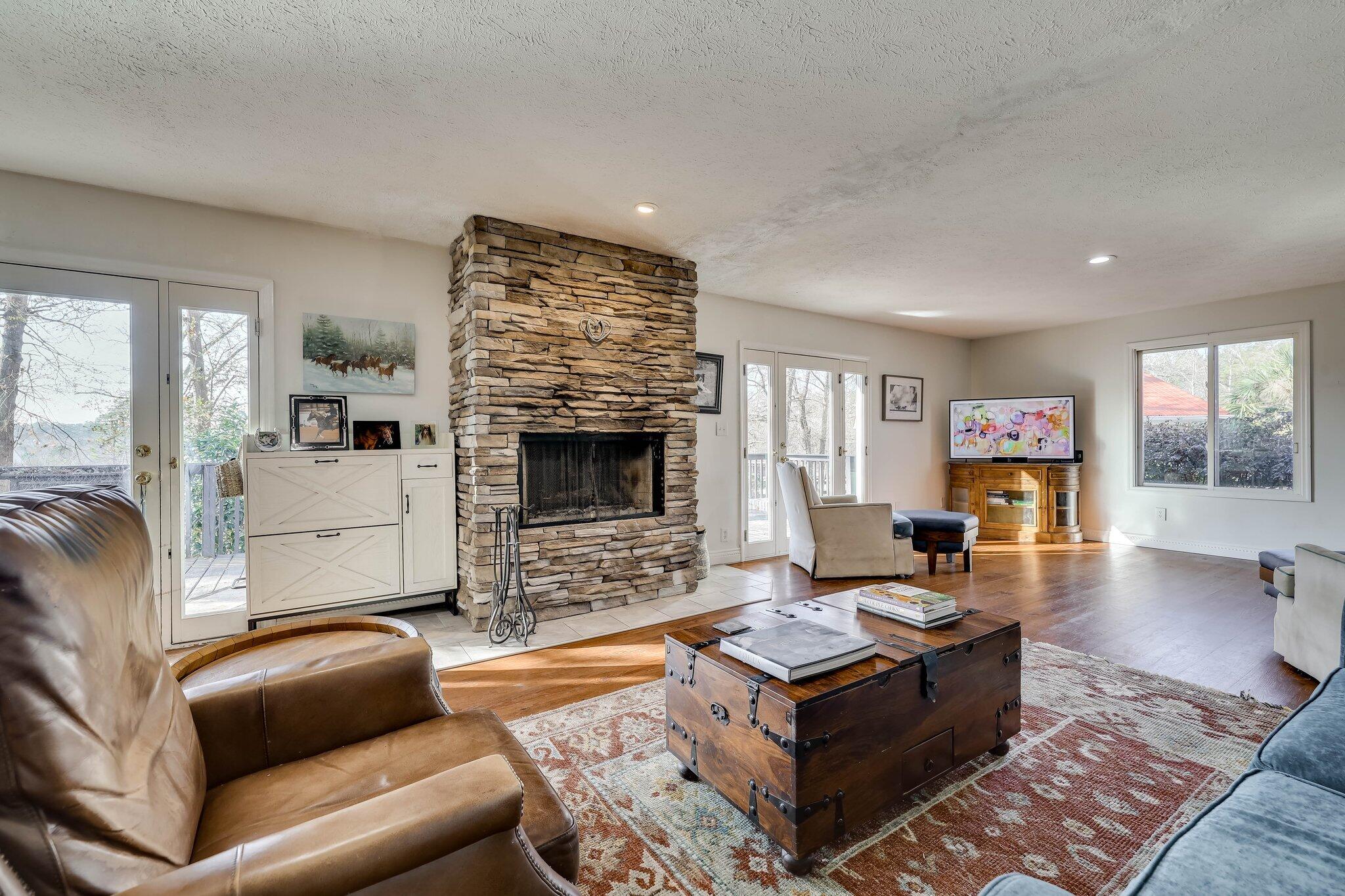 384 W Road Aiken, SC 29801 - Photo 4 of 45 Gallery Image 4