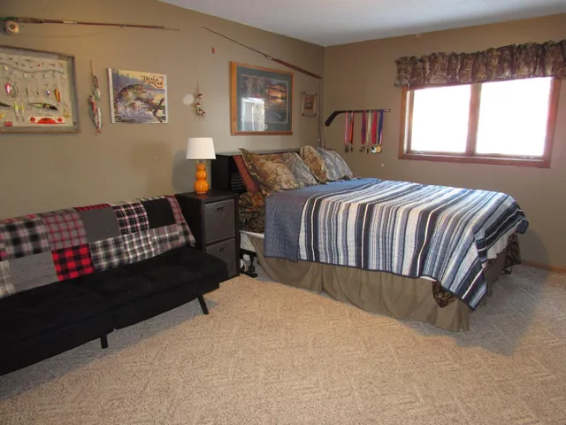 $350,000 | 501 South Fairlakes Avenue, Fairmont, MN 56031