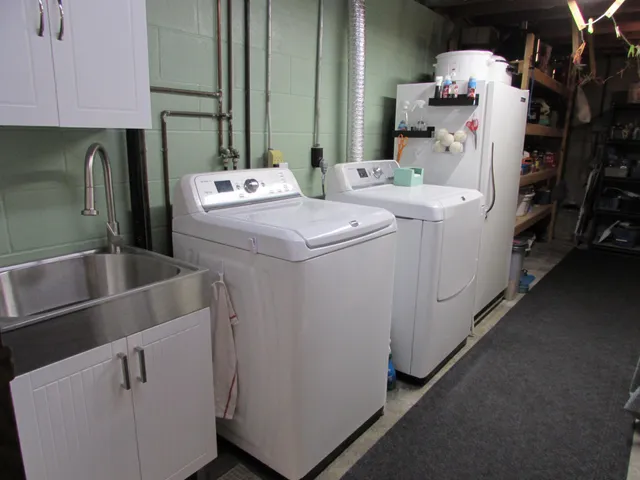 $350,000 | 501 South Fairlakes Avenue, Fairmont, MN 56031