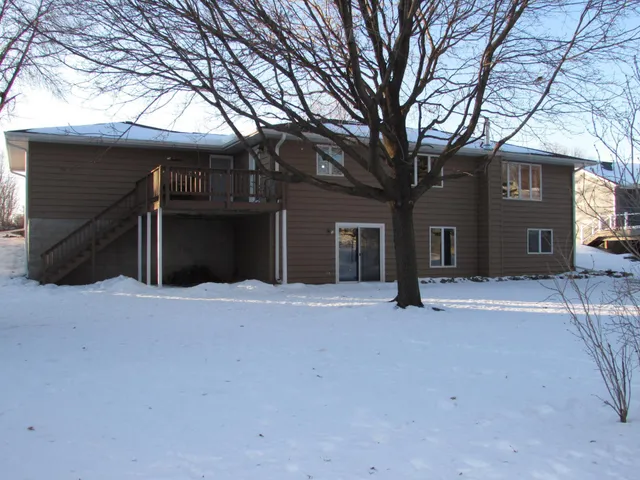 $350,000 | 501 South Fairlakes Avenue, Fairmont, MN 56031