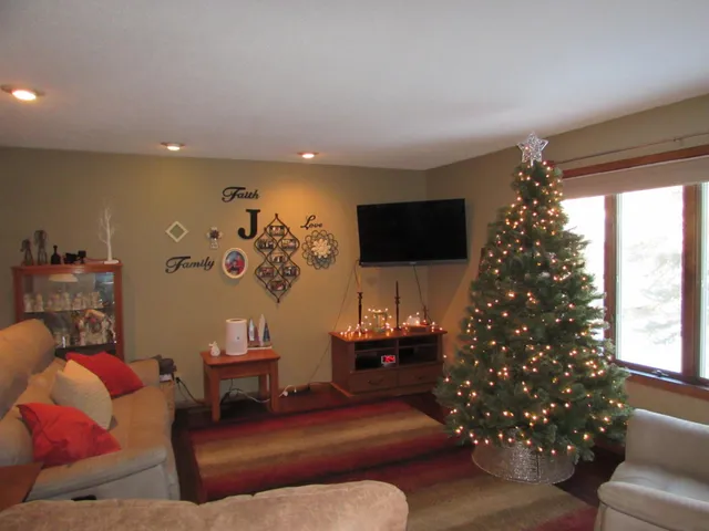 $350,000 | 501 South Fairlakes Avenue, Fairmont, MN 56031