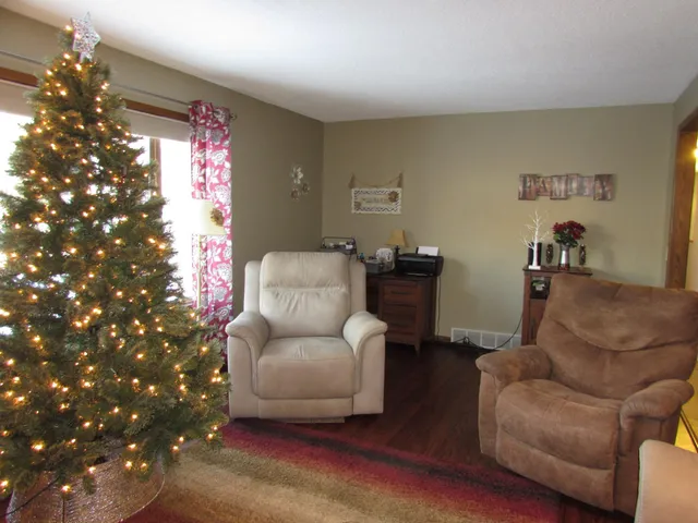 $350,000 | 501 South Fairlakes Avenue, Fairmont, MN 56031